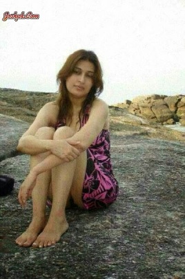Shaista-Wahidi-Controversial-Leaked-Pictures-On-Internet-001